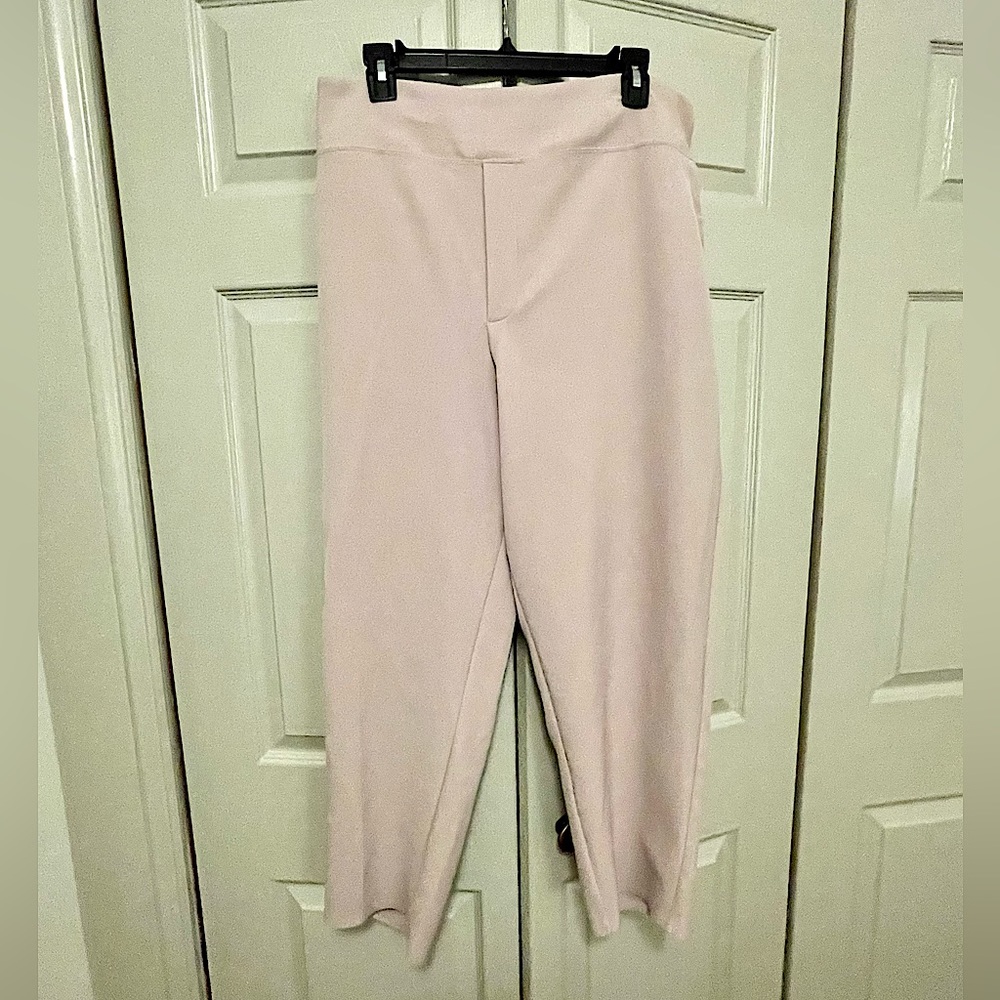 Athleta Light Pink Cropped Pants